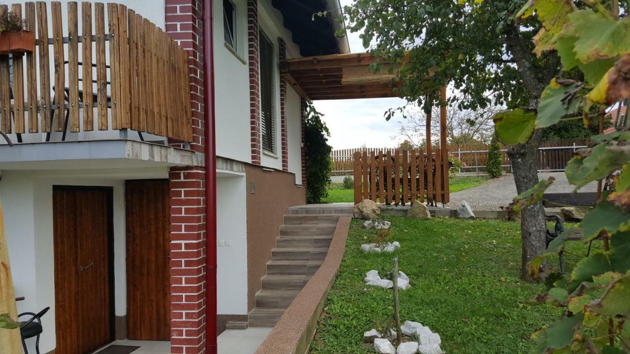 Вилла Kuca Za Odmor Vinica Breg Вараждин Экстерьер фото
